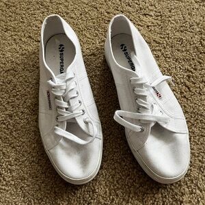 Superga Sneakers